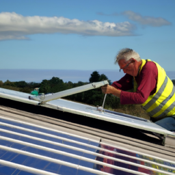 Service d'Entretien Préventif pour Prolonger la Durée de Vie de vos Panneaux Solaires Moulins